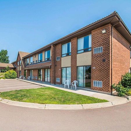 Comfort Inn East Монктон Экстерьер фото