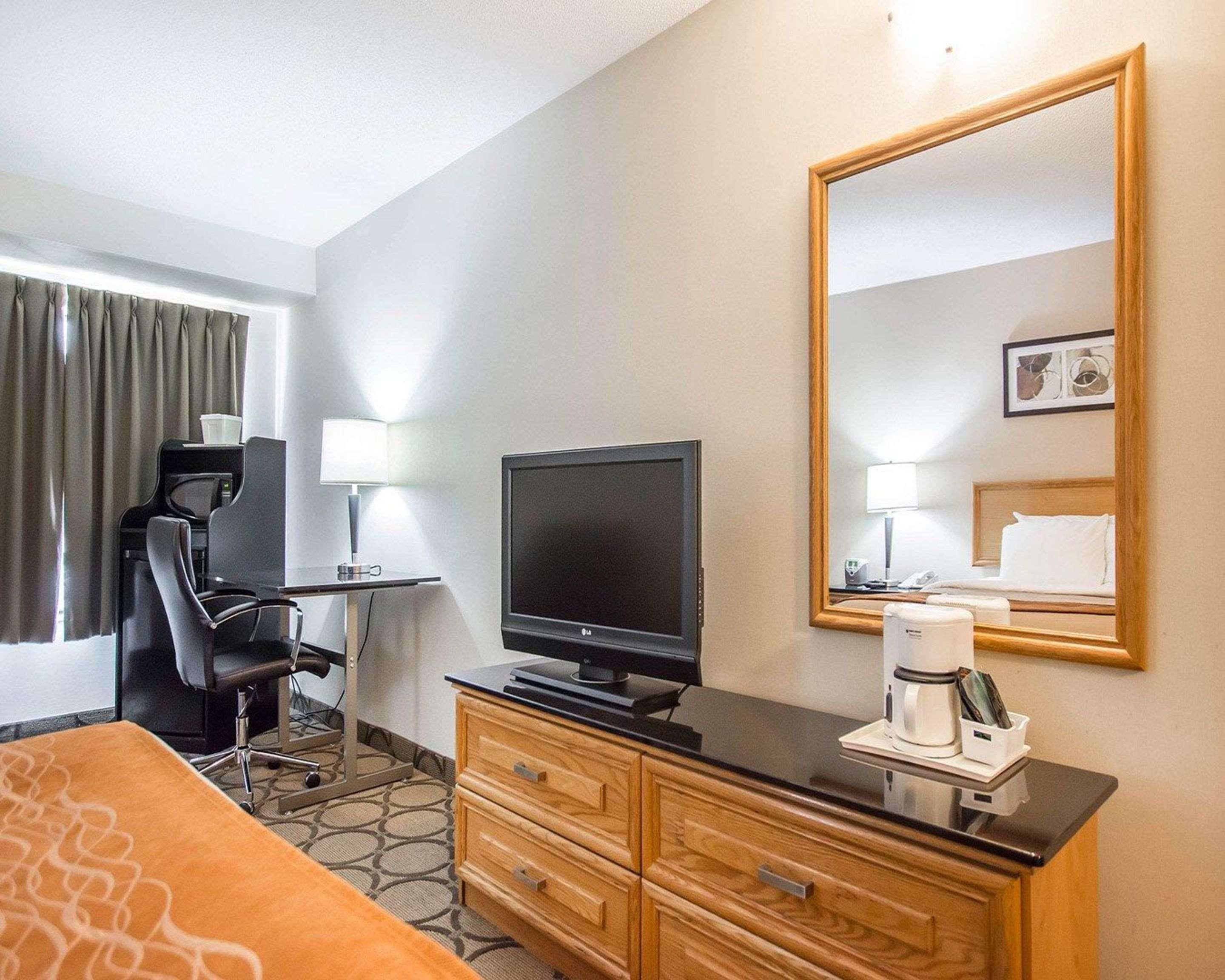 Comfort Inn East Монктон Экстерьер фото