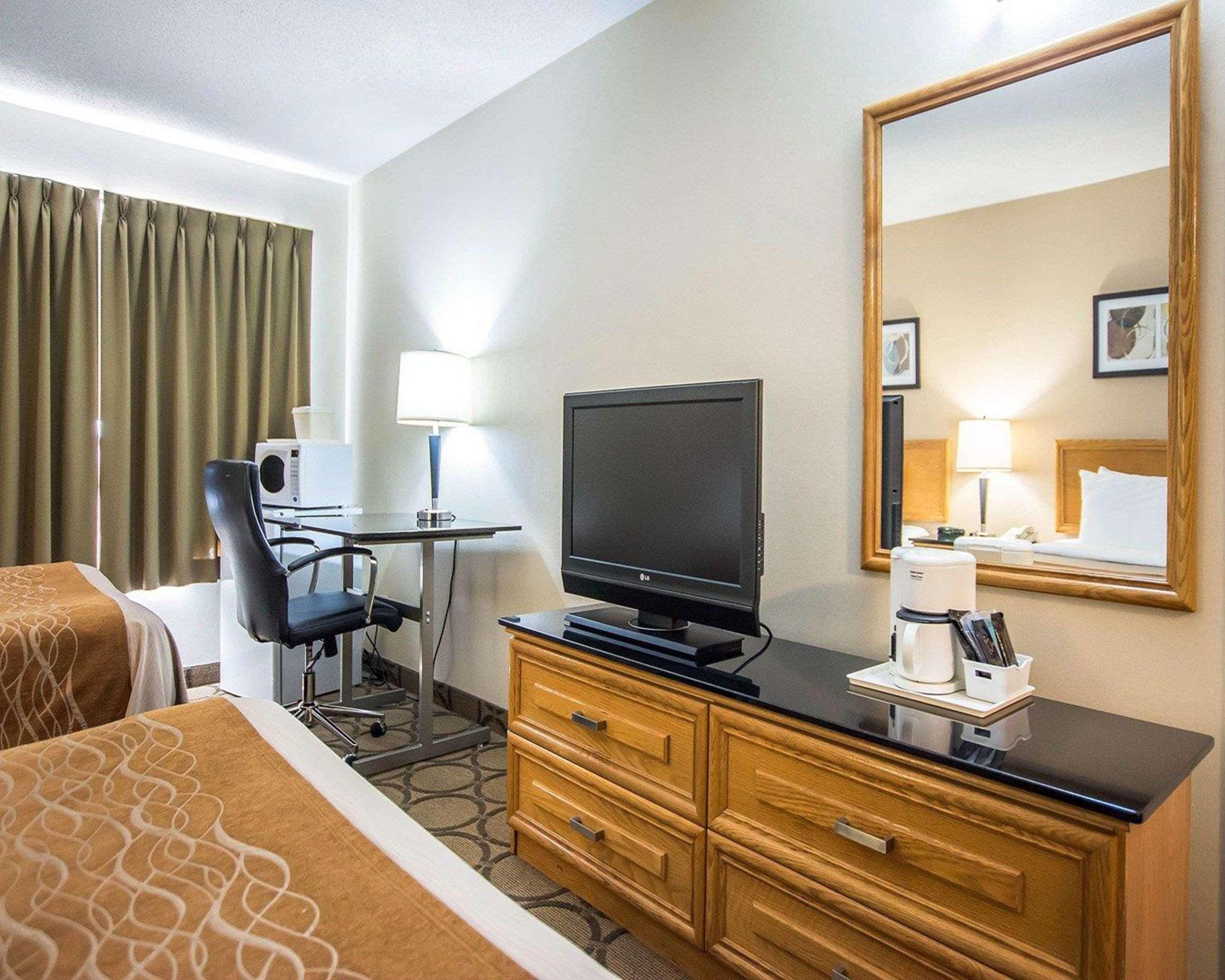 Comfort Inn East Монктон Экстерьер фото