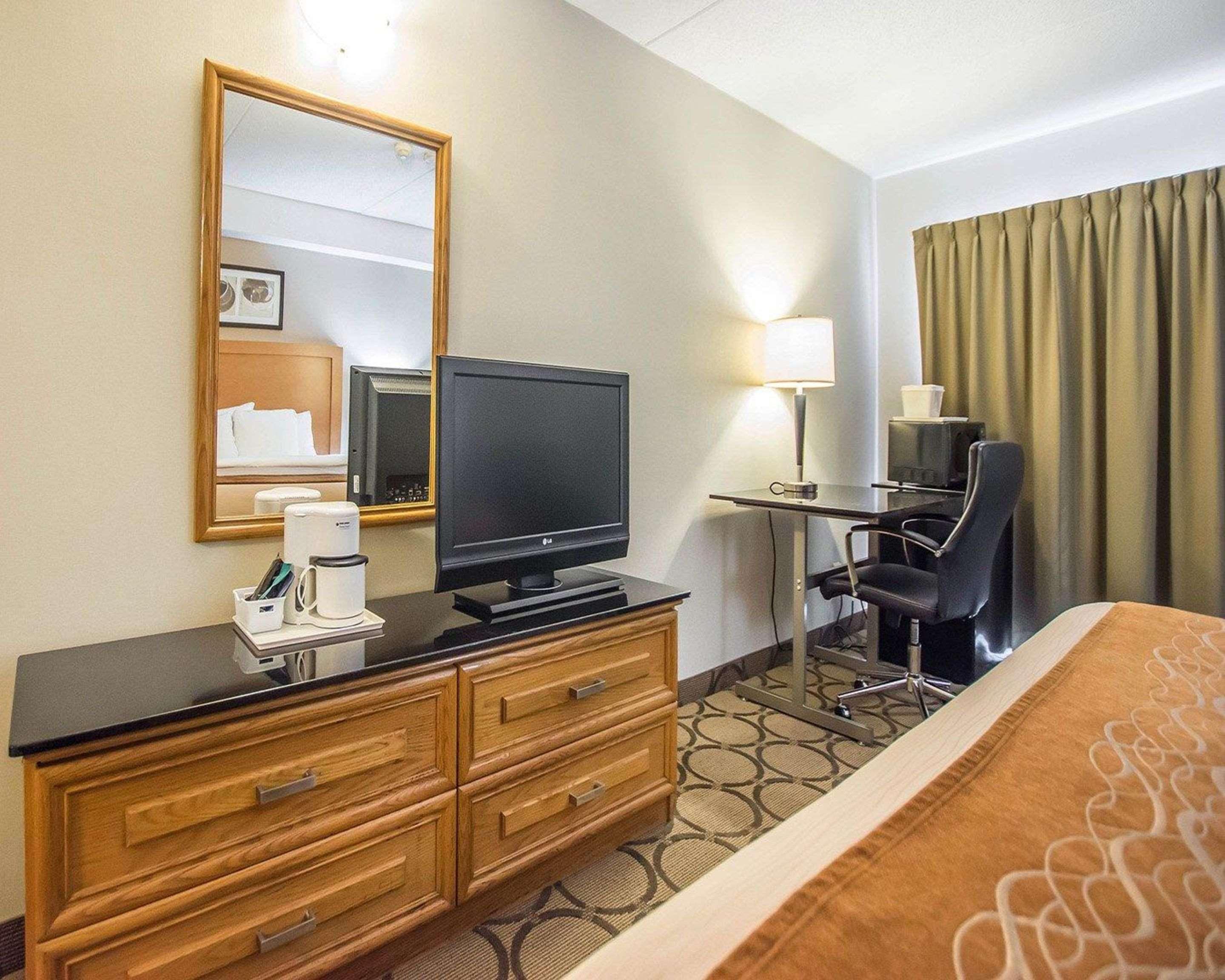 Comfort Inn East Монктон Экстерьер фото