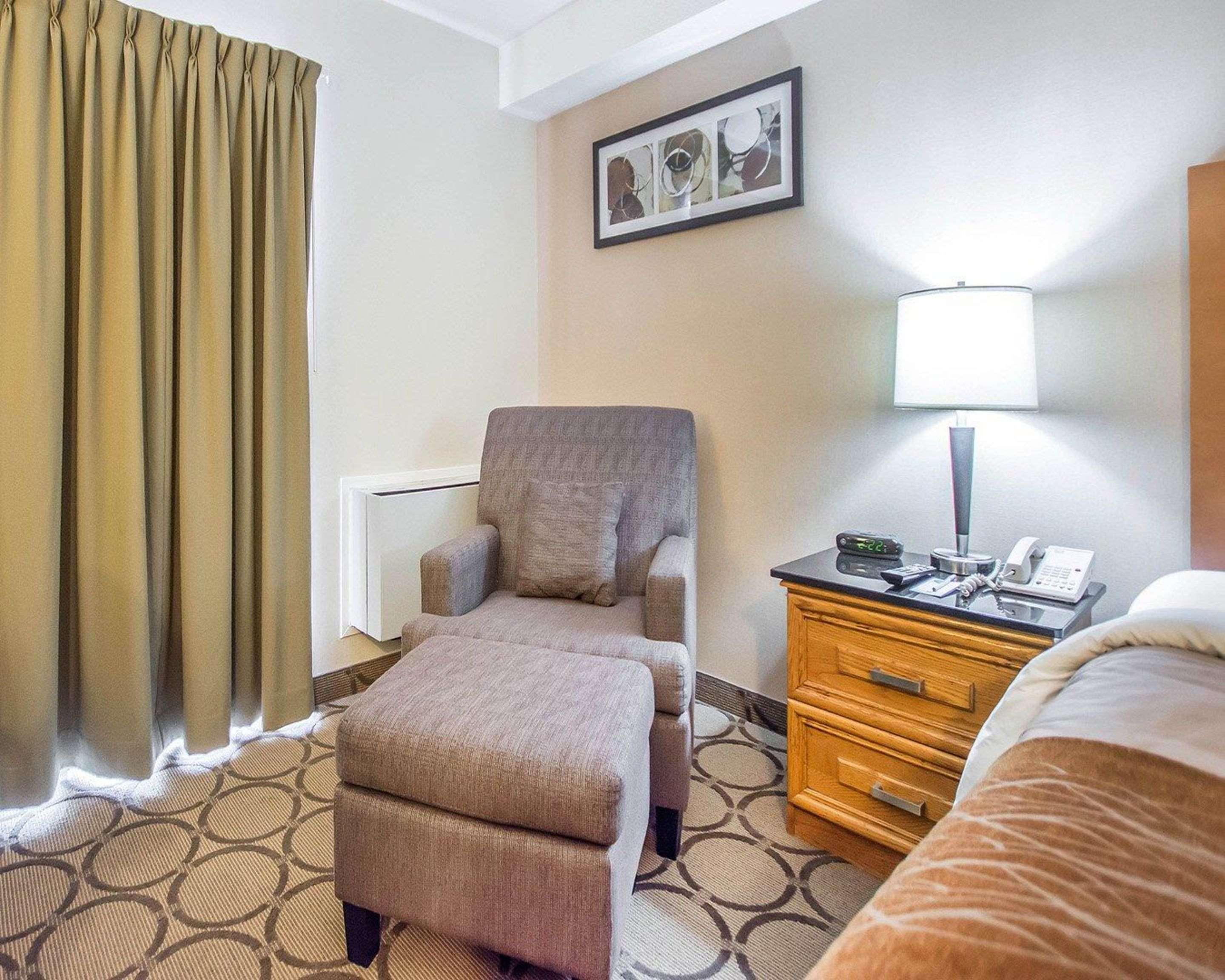 Comfort Inn East Монктон Экстерьер фото