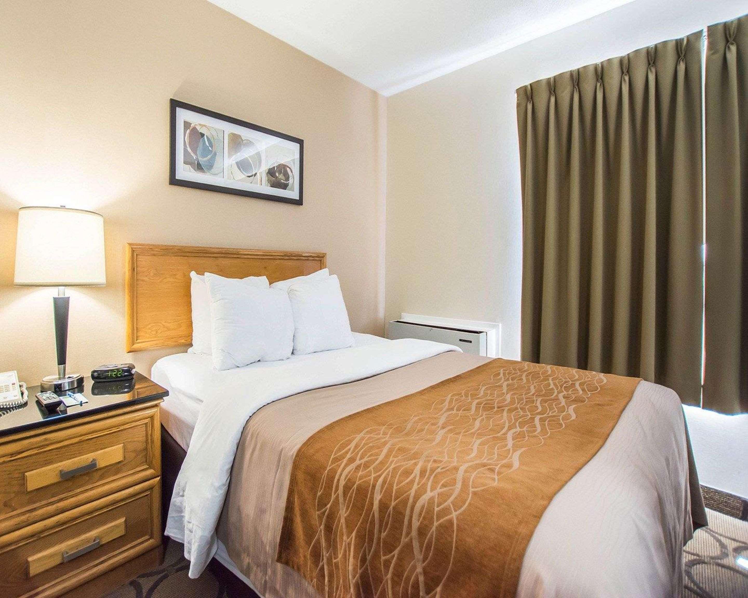 Comfort Inn East Монктон Экстерьер фото