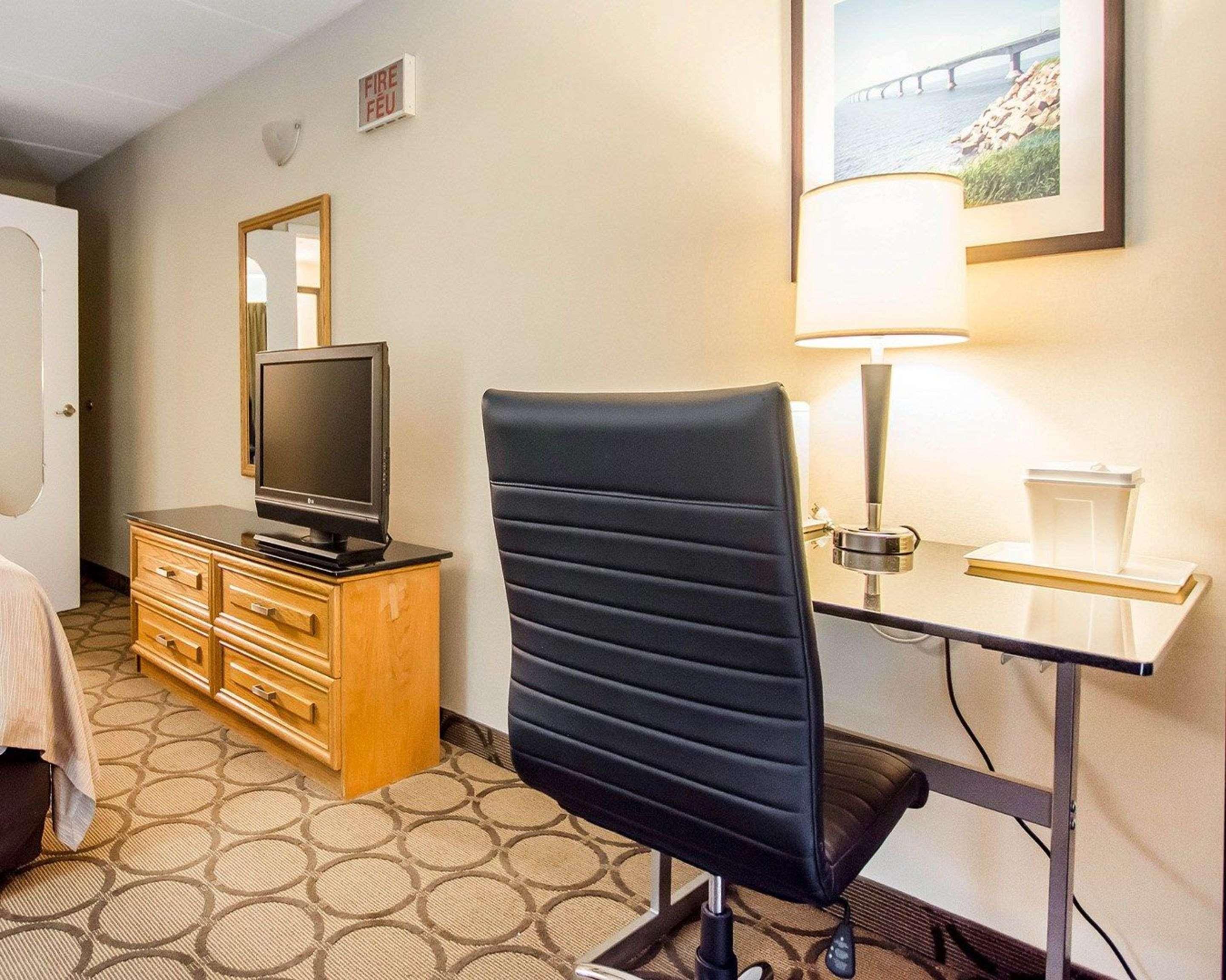 Comfort Inn East Монктон Экстерьер фото