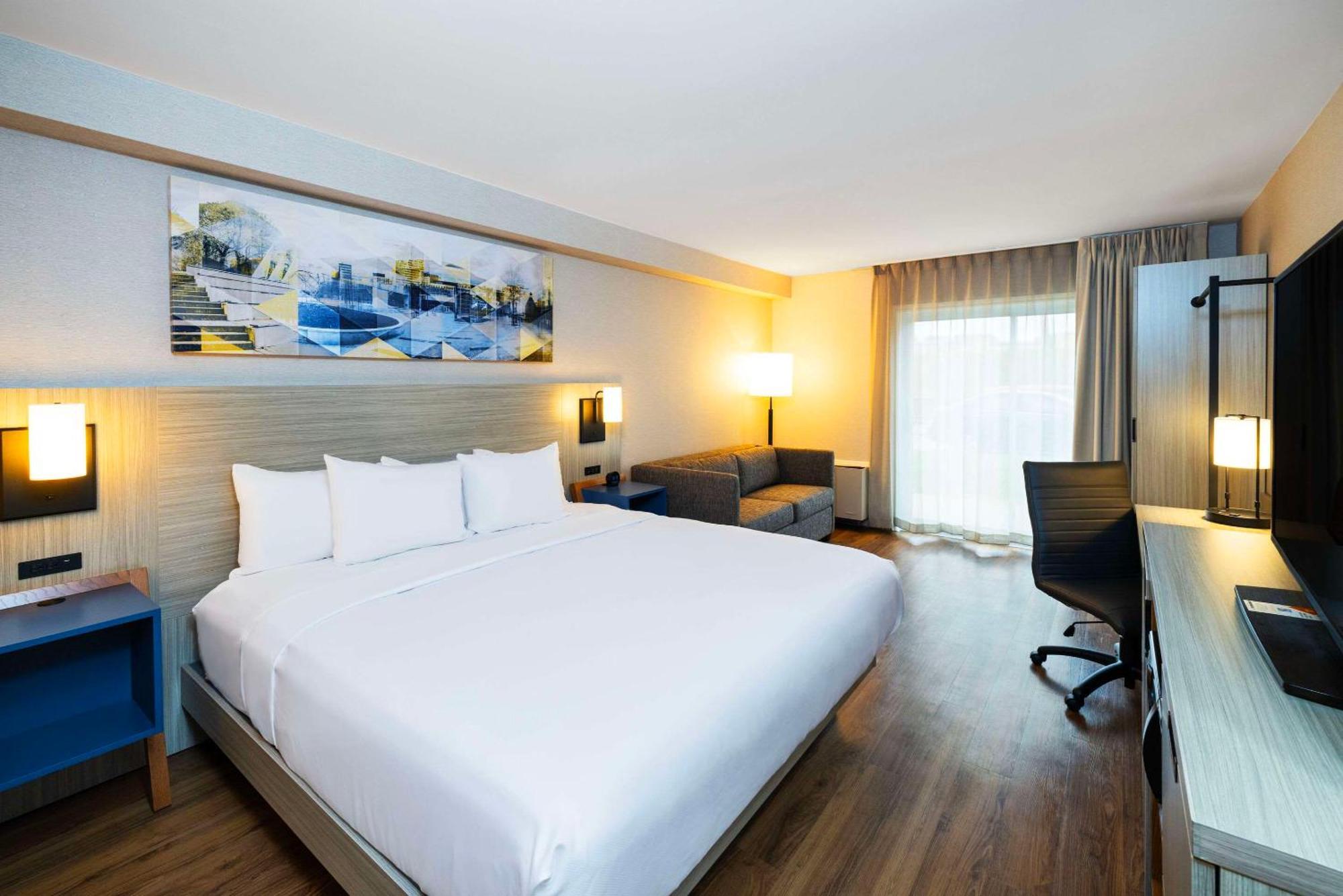 Comfort Inn East Монктон Экстерьер фото