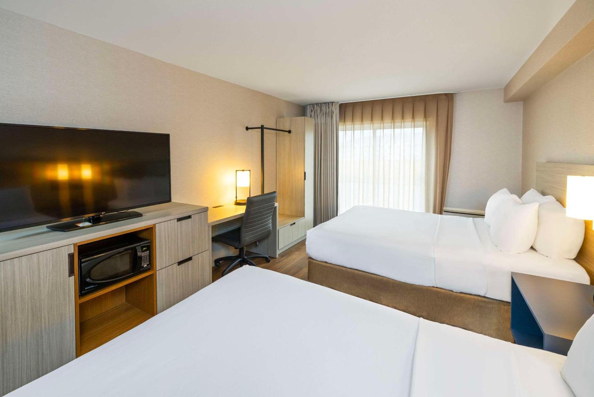 Comfort Inn East Монктон Экстерьер фото