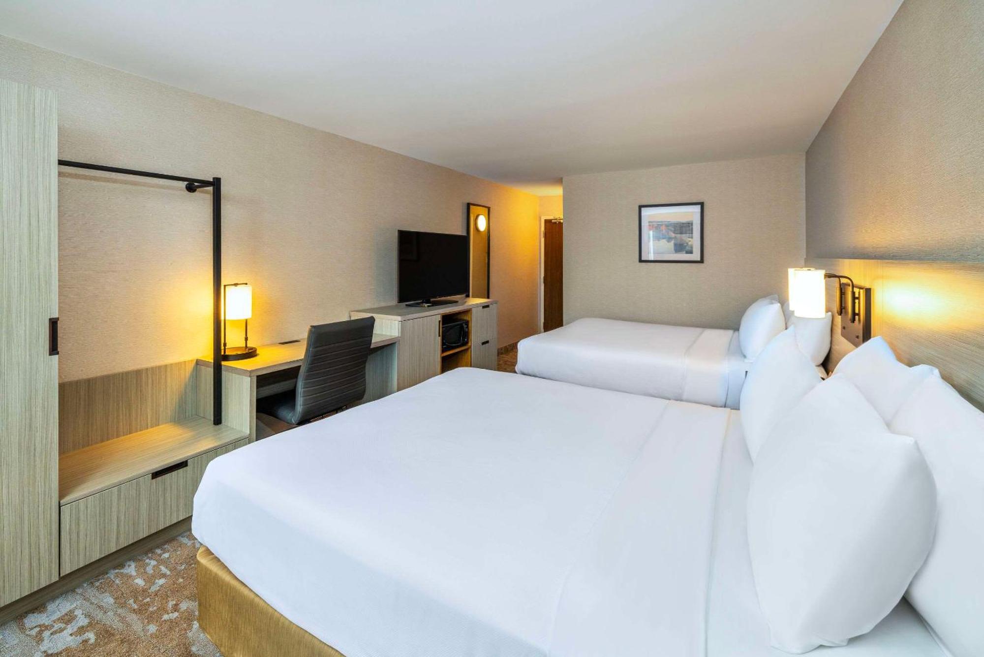 Comfort Inn East Монктон Экстерьер фото