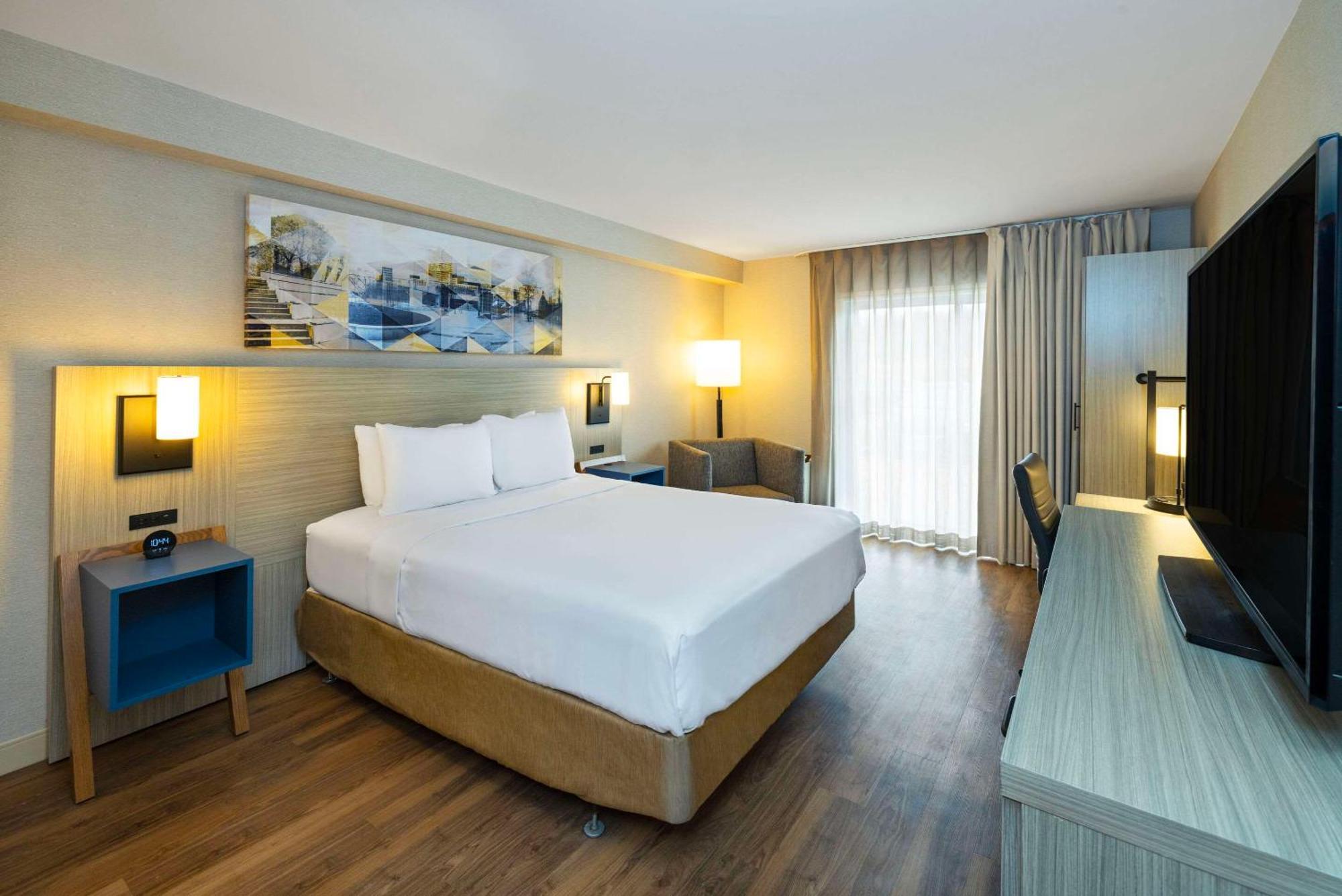 Comfort Inn East Монктон Экстерьер фото