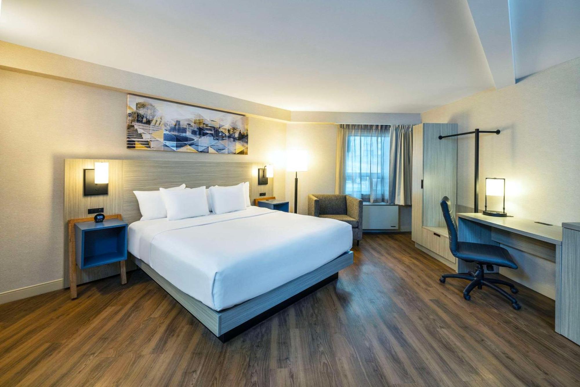 Comfort Inn East Монктон Экстерьер фото