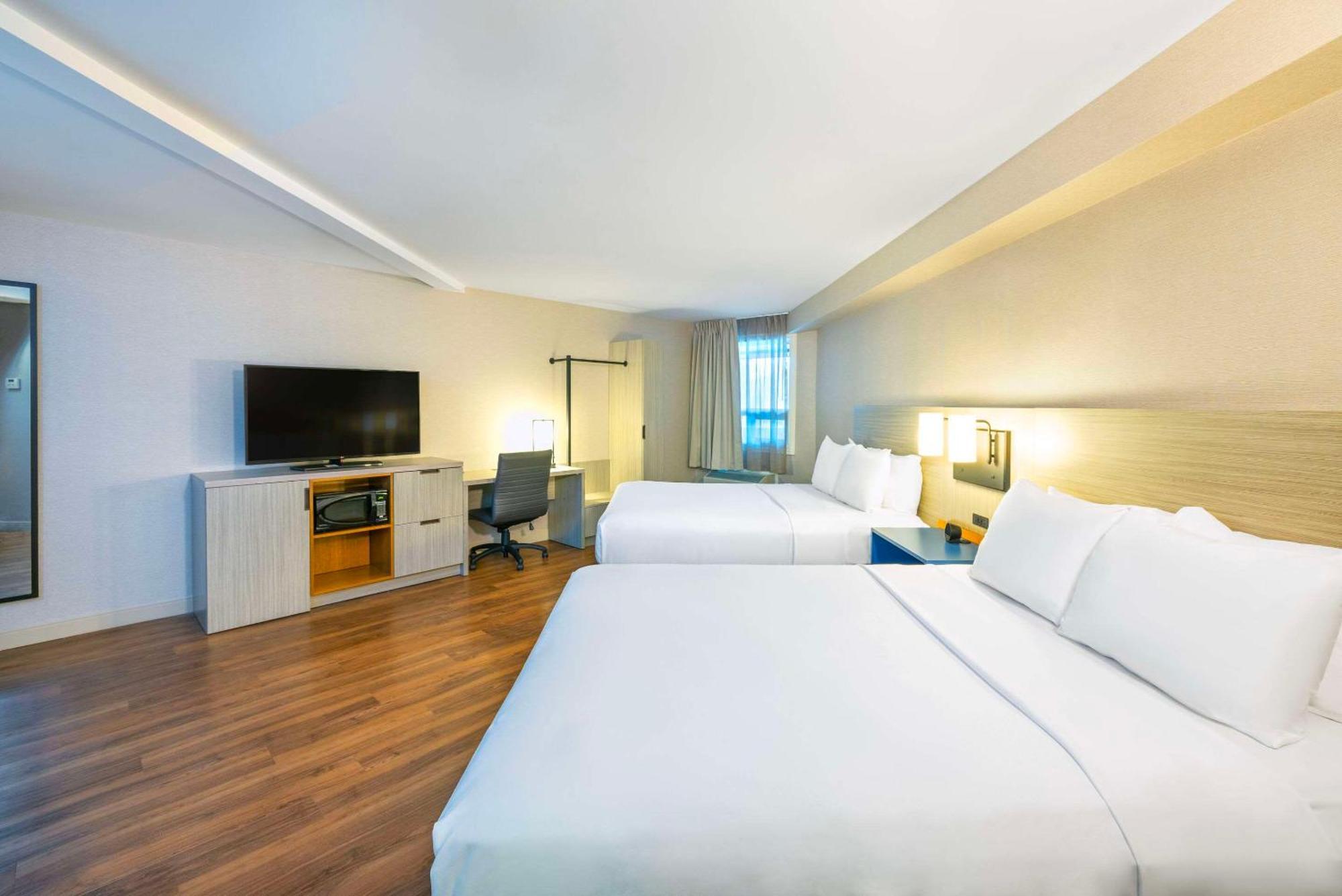 Comfort Inn East Монктон Экстерьер фото